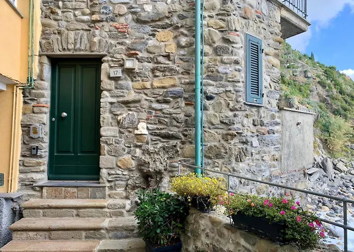 Il Ciasso Romantic Seafront Escape *